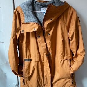 Columbia hooded waterproof rain jacket